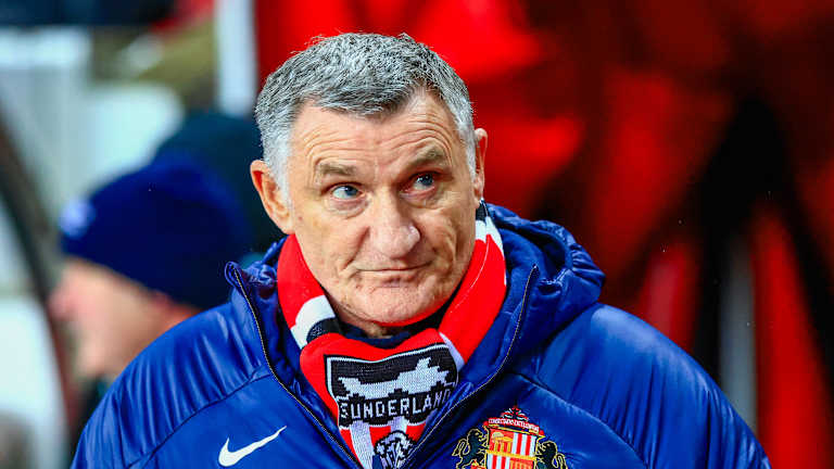 How does Tony Mowbray compare statistically to his Sunderland predecessors?